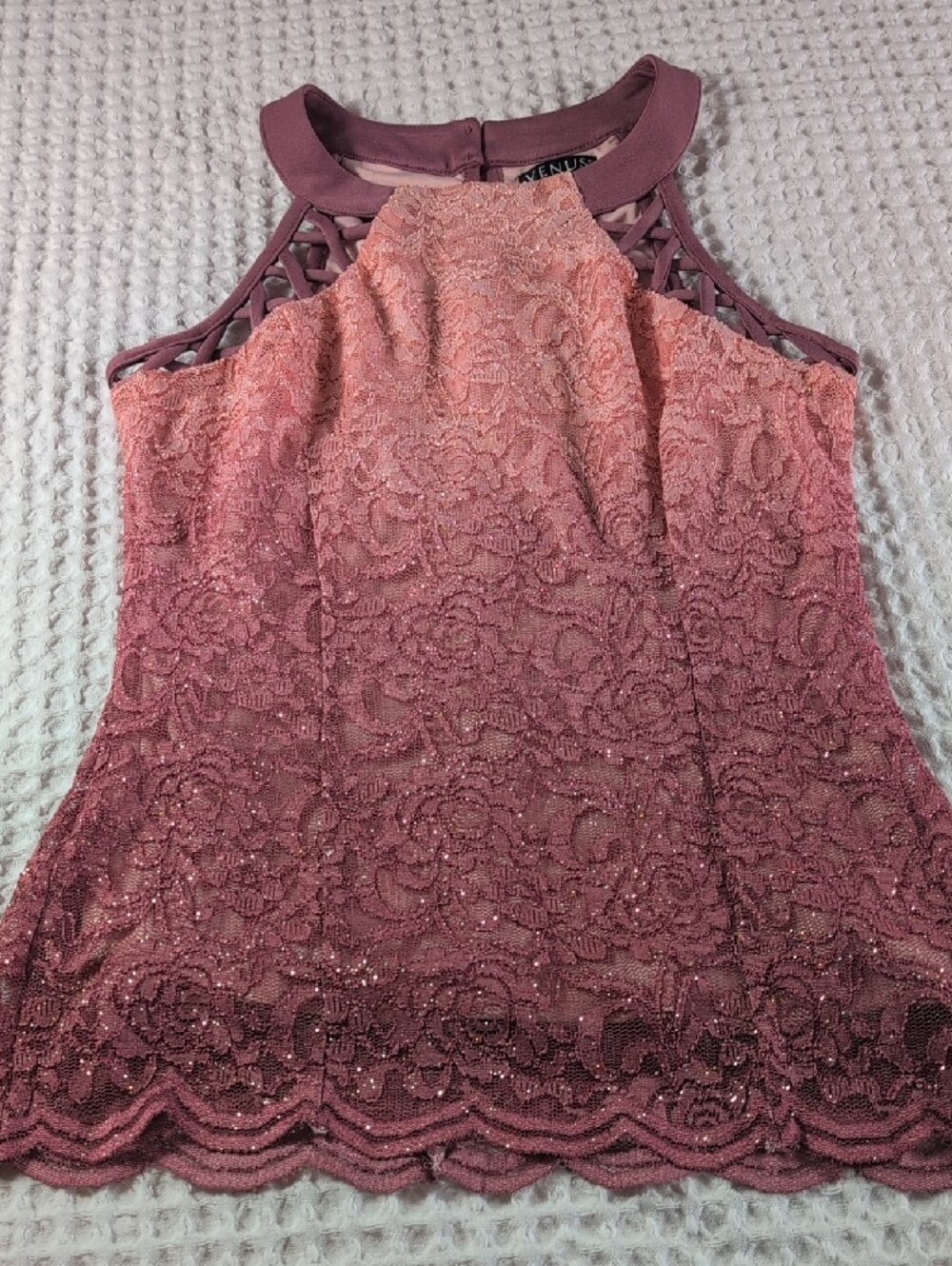 VENUS Mauve and Blush Lace Halter Top Size S